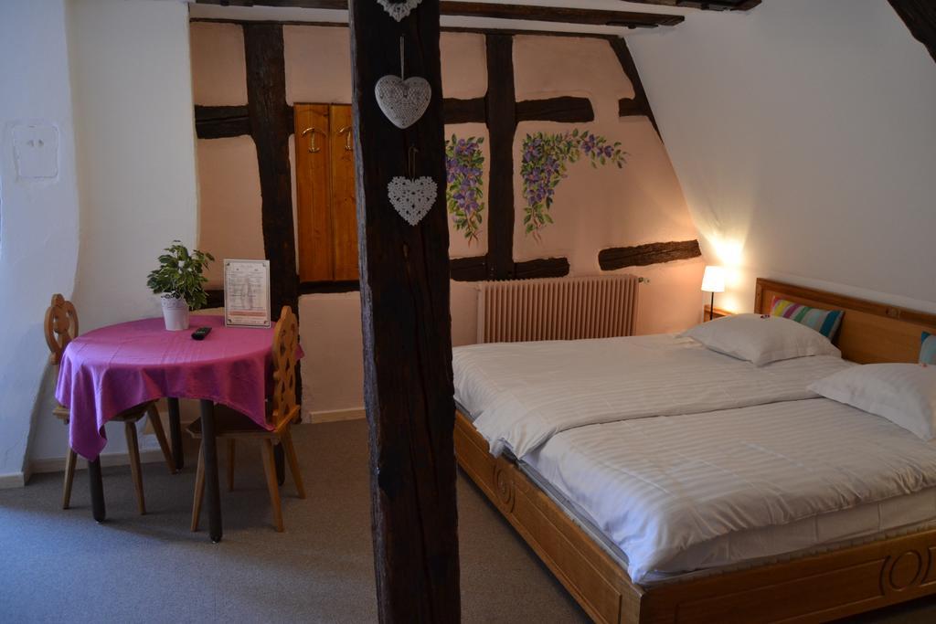 Hôtel le Saint Nicolas Riquewihr Esterno foto