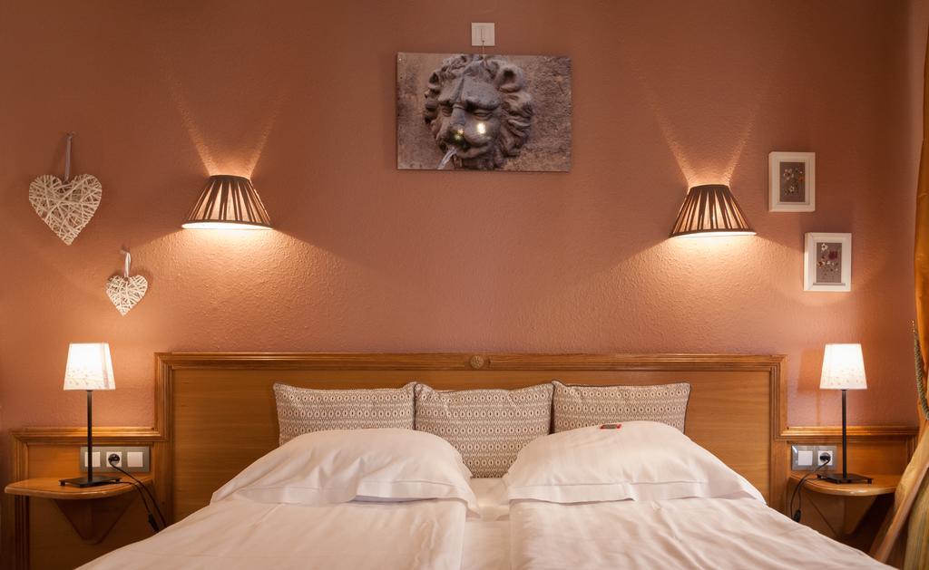 Hôtel le Saint Nicolas Riquewihr Esterno foto